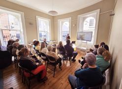 Seed Talk in Library