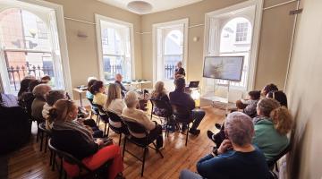 Seed Talk in Library
